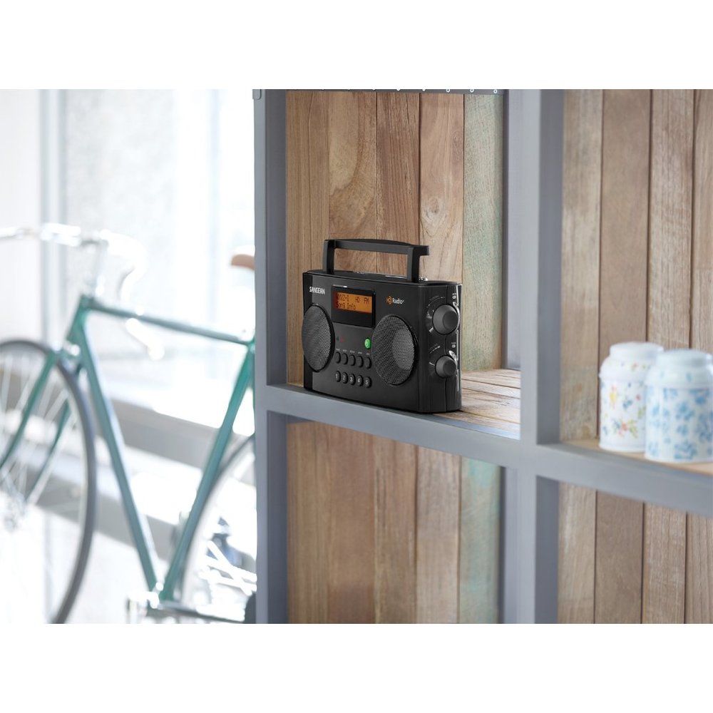 New and unopenedPortable AMFM Radio, Black, HDR-16